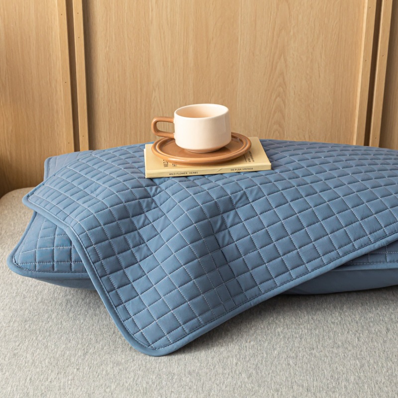 Protective pillowcase with insulation layer, 48×74 cm