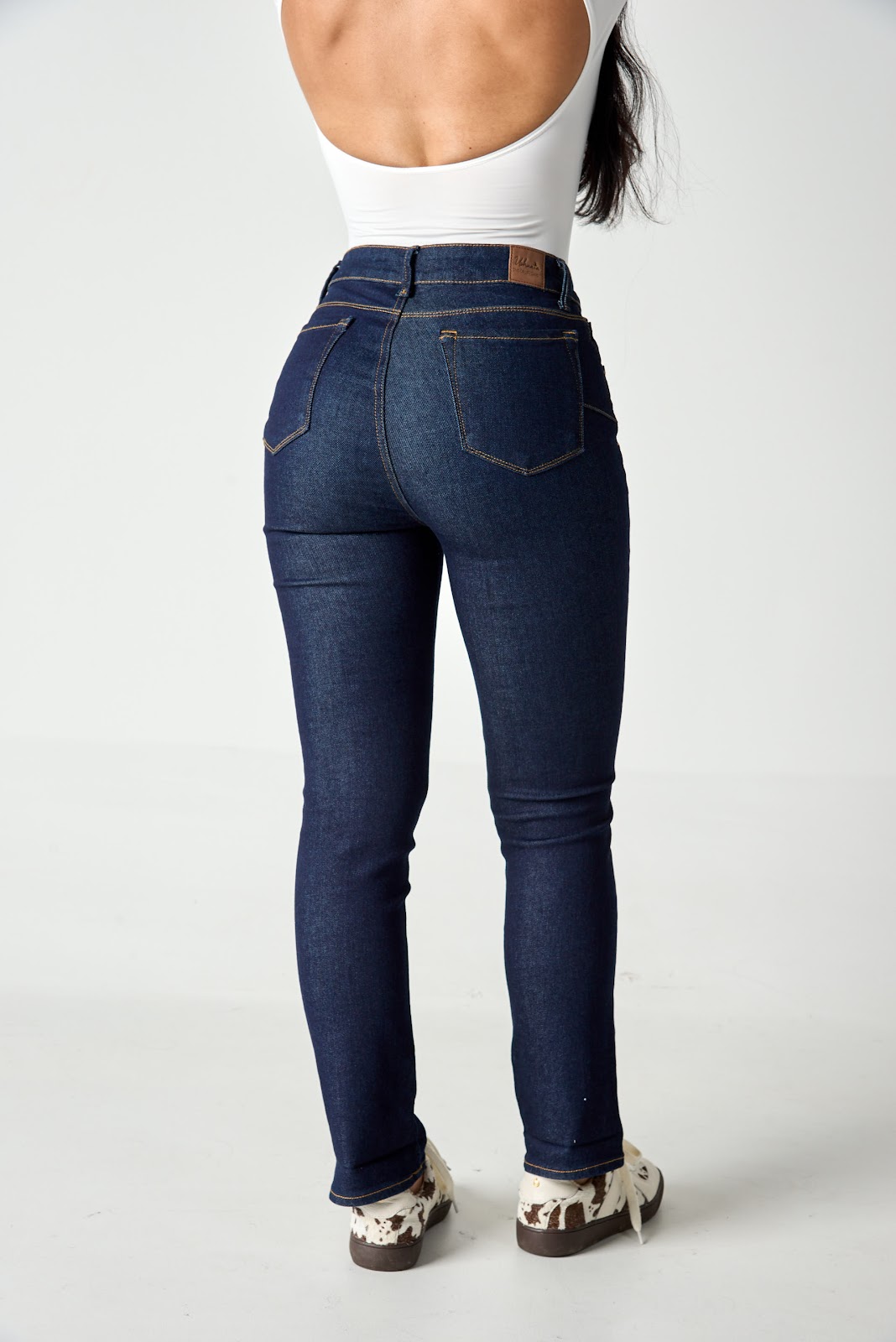 Jean straight boot tiro medio en denim licrado, color azul raw - Vista 5