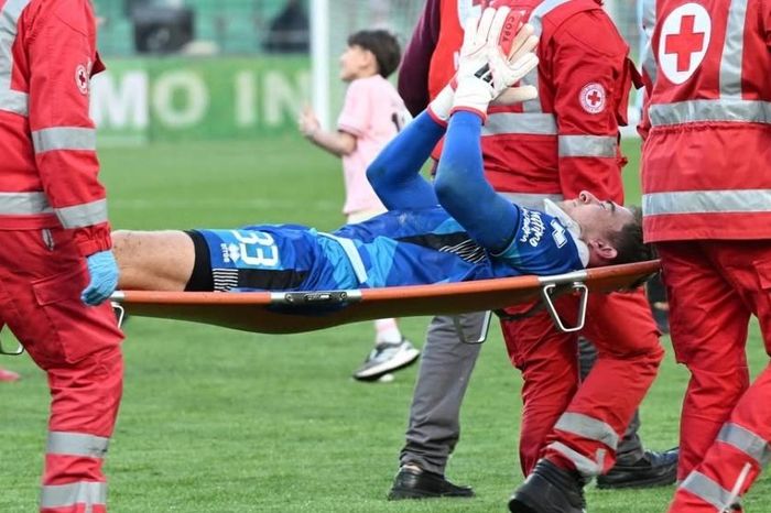 Con trai Klinsmann gãy đốt sống cổ - Tạp chí Tri thức