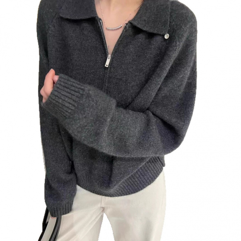 Knit sweater with polo collar and zipper