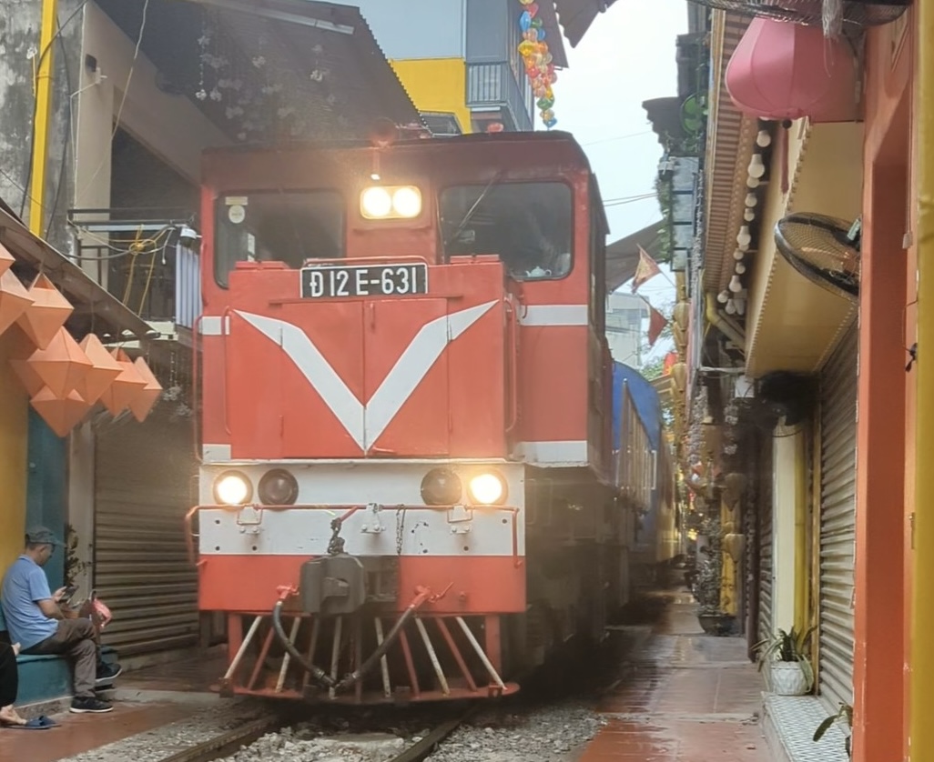 Train street