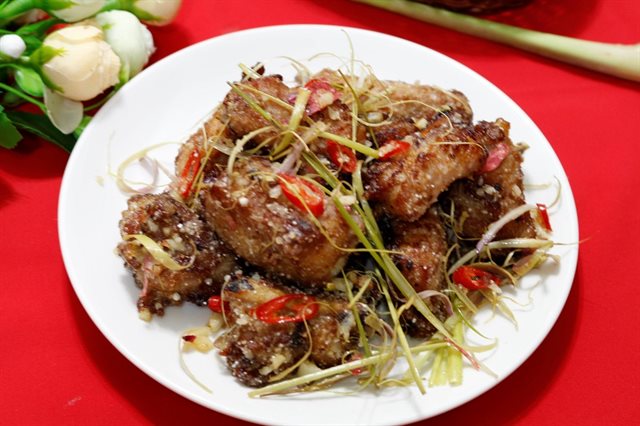 Sườn Rang Muối Sả Ớt