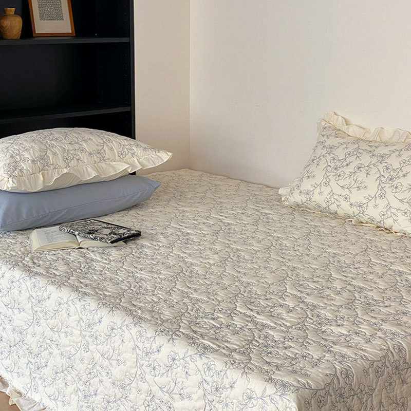 Baumwoll-Bettüberwurf mit Blumenmuster, gesteppt