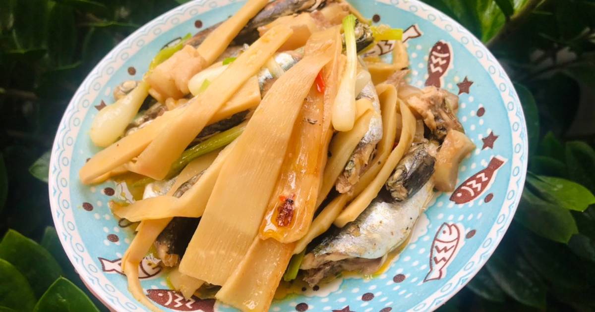Cá nục kho măng và ba rọi