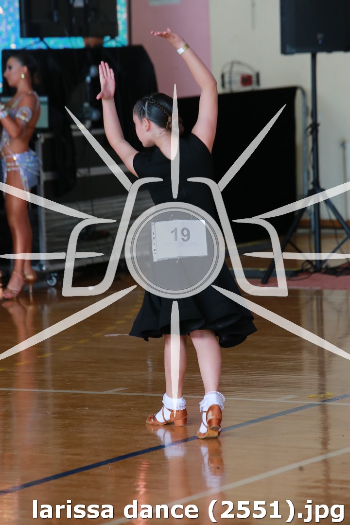 larissa dance (2551).jpg