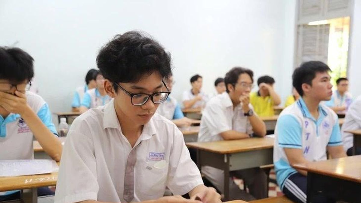 Điểm chuẩn vào lớp 10 TPHCM năm 2026: cạnh tranh cao tại các trường tốp đầu - Báo Tri thức &amp; Cuộc sống