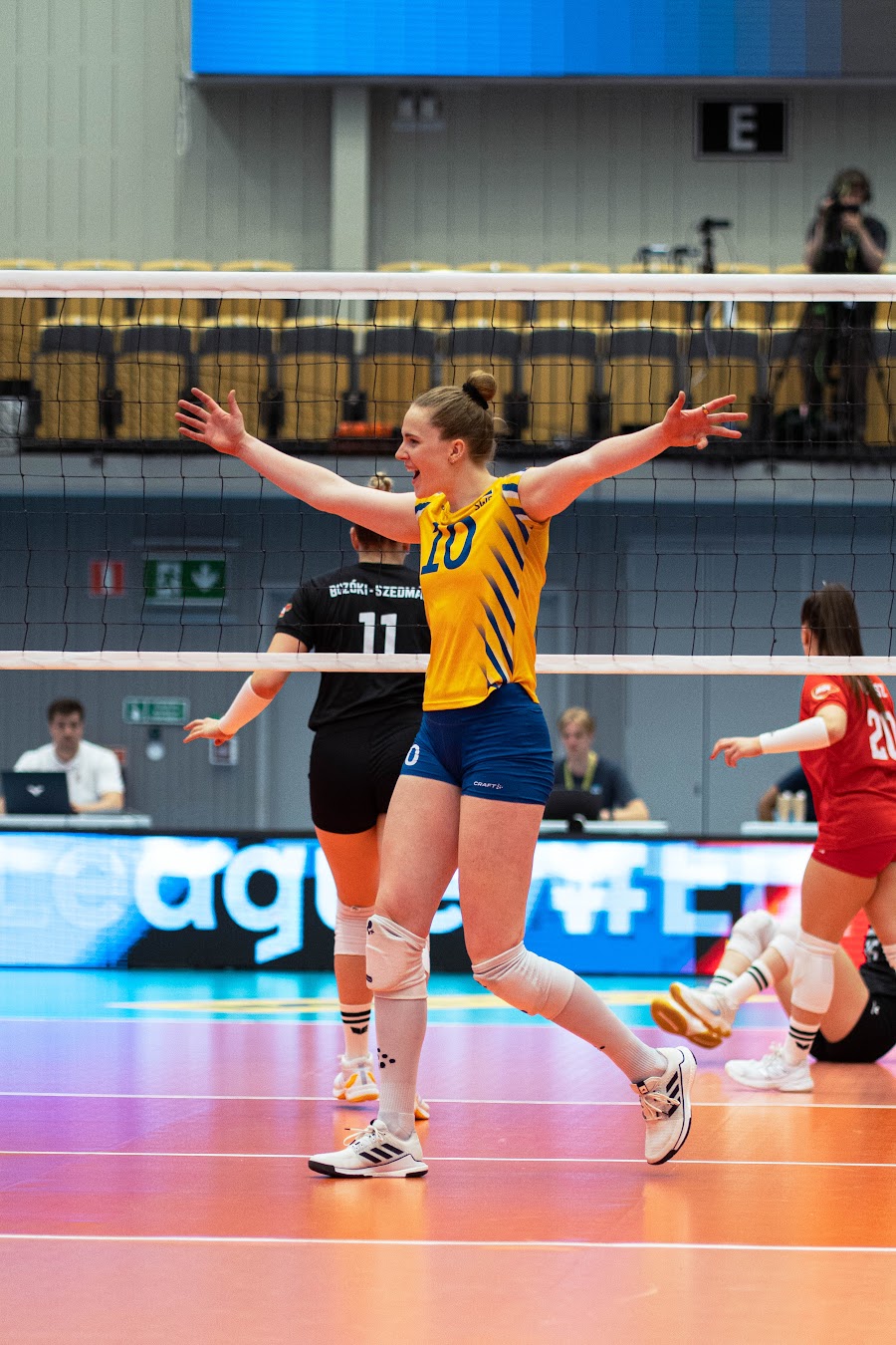 Sweden Hungary 341