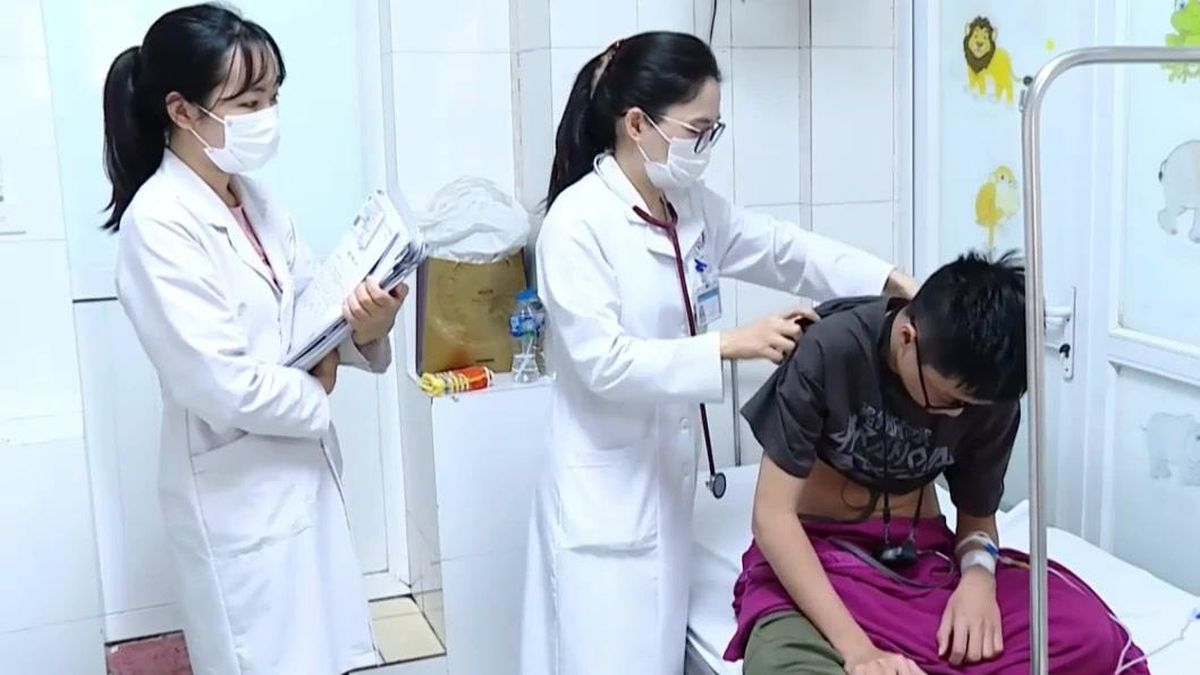 Số ca mắc sốt xuất huyết tăng, nguy cơ dịch bùng phát - Đài Phát thanh và truyền hình Hà Nội