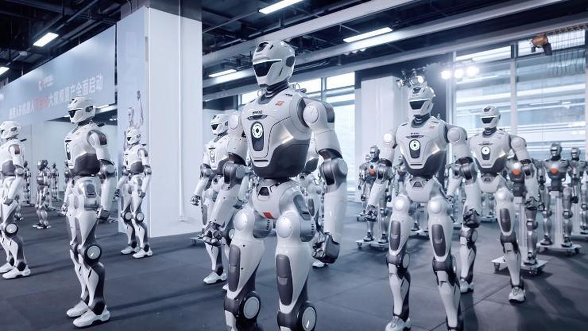 'Sốc' trước nhà máy Trung Quốc cứ 15 phút lại 'ra lò' một robot nhân hình - Tạp chí Người Đưa Tin