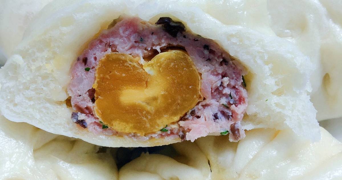Bánh bao nhân trứng muối