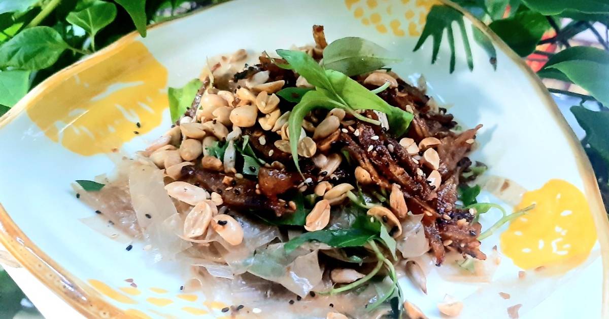Bánh tráng trộn cá cơm rim