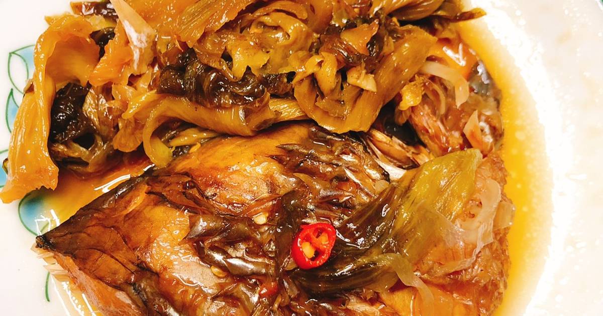 Cá mè dinh kho dưa chua