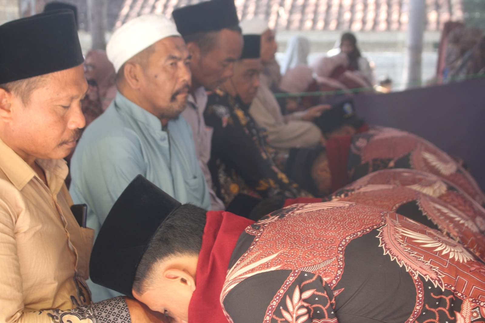 Prosesi sungkeman ( bagian putra ) 