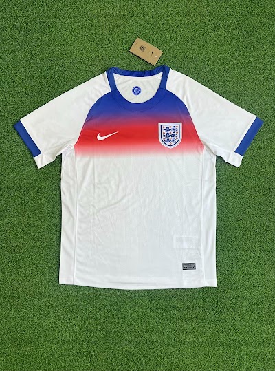 25-26 Inglaterra Local.jpeg