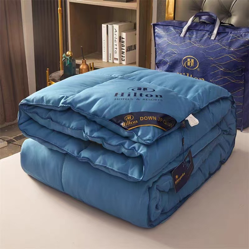 Year-round comforter with fiber filling, double bed
