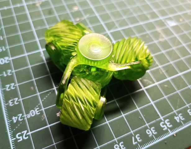 Anycubic Tough Şeffaf Yeşil UV Reçine ile baskı alınmış mekanik helis dişli fidget toy modeli