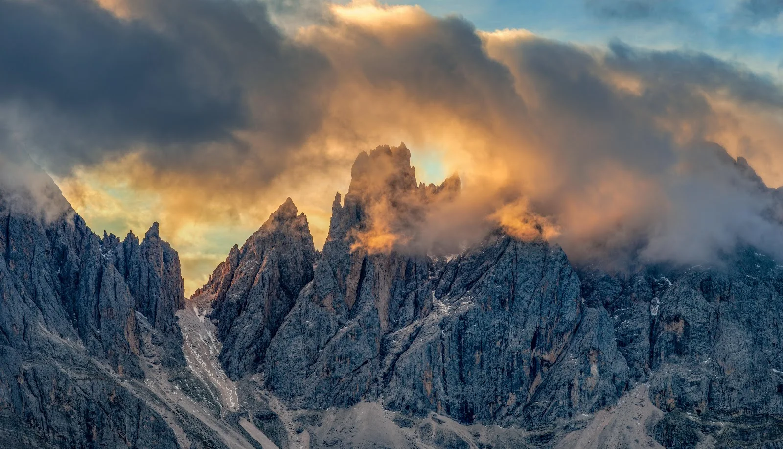 Jagged Mountain Peaks In Clouds - Landscape Photography 5K Wallpaper (6144x3520)