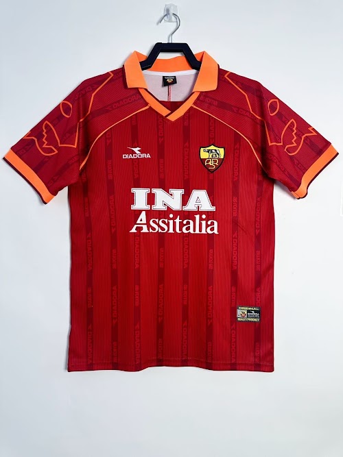 Equipación local de la Roma 1999.jpeg
