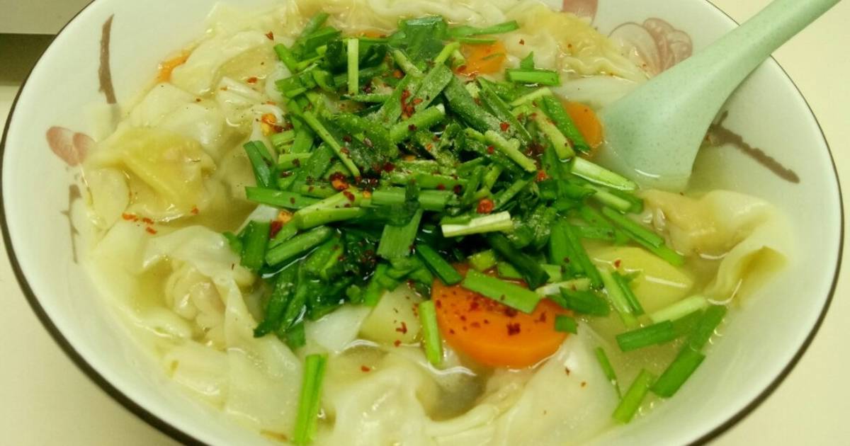 Hoành thánh soup