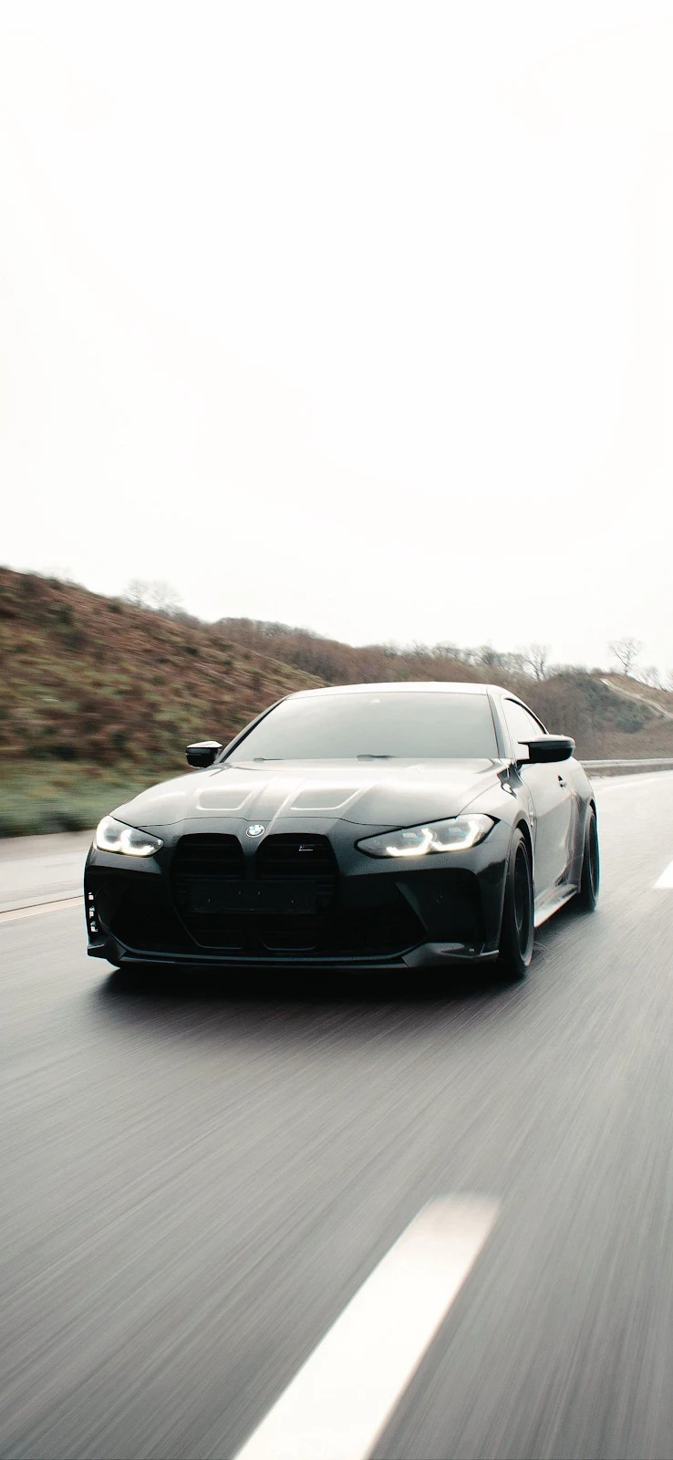 Black BMW M4 Speeding On Highway - Automotive Photography 2K iPhone Wallpaper (1474x3195)