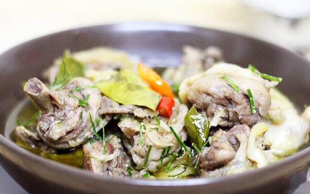 Gà Ram Lá Chanh