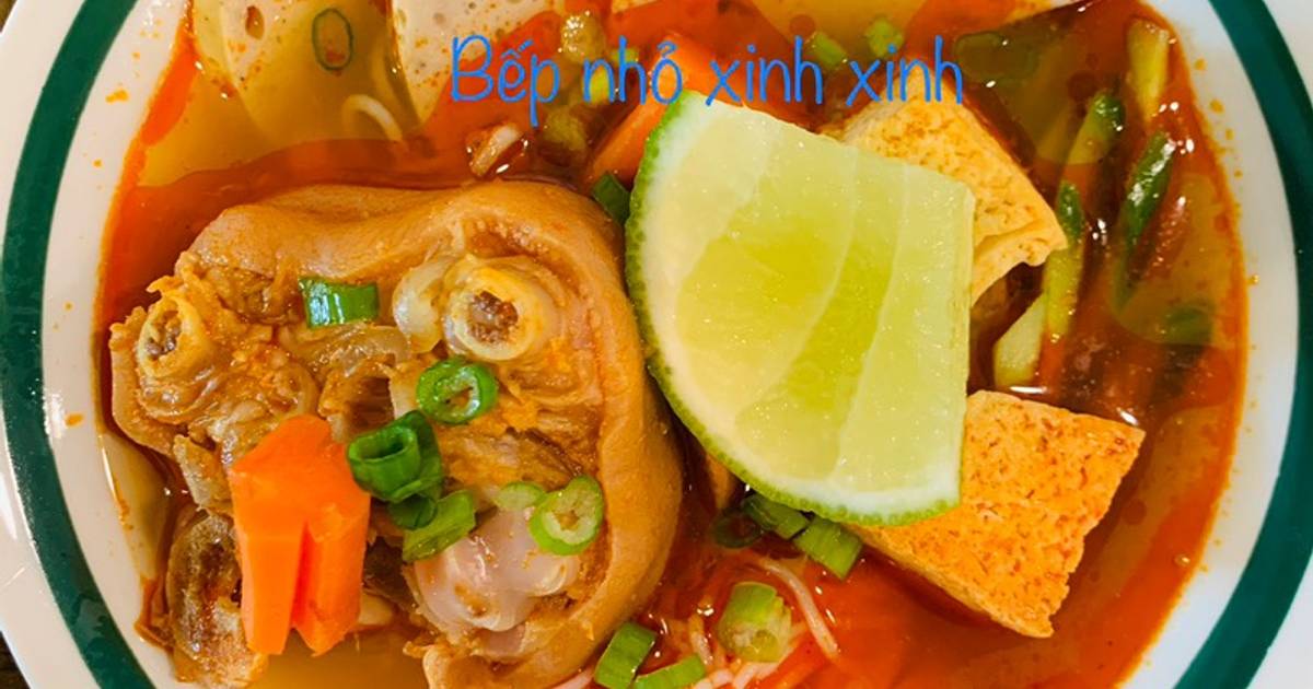 Bún riêu giò heo (phiên bản của bếp nhỏ xinh xinh)