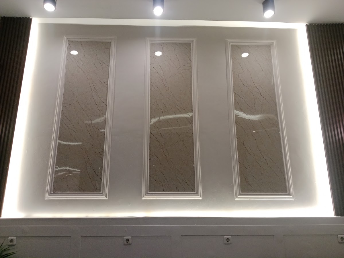 Pemasangan Moulding