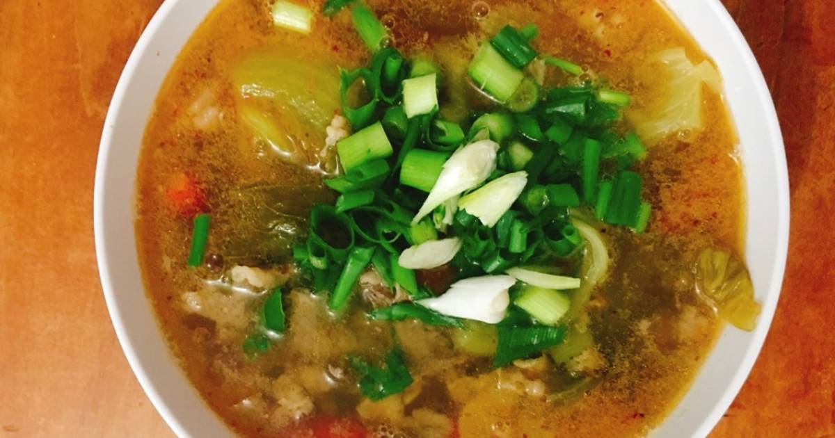 Canh cải chua nấu bò
