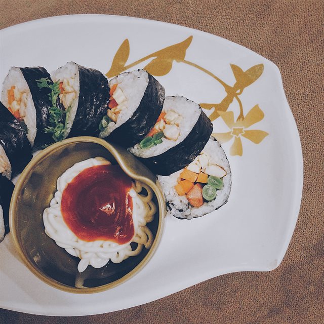 Kimbap ThịT Gà