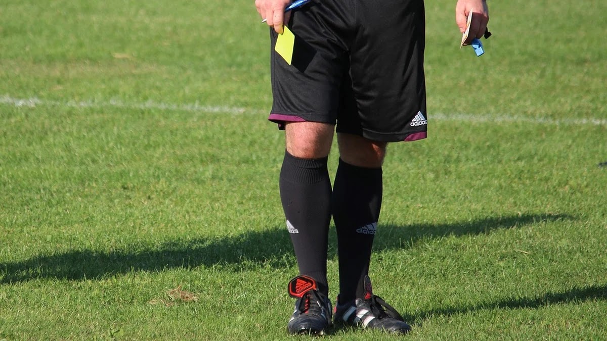 스포츠 용어 파울과 반칙의 차이와 경기별 적용 사례