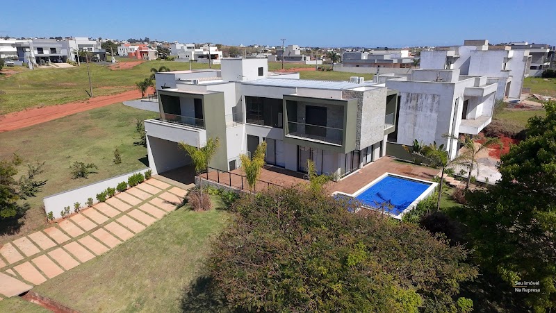 Foto 41 de Casa com 4 Suítes, lote de esquina e com vista para Represa
