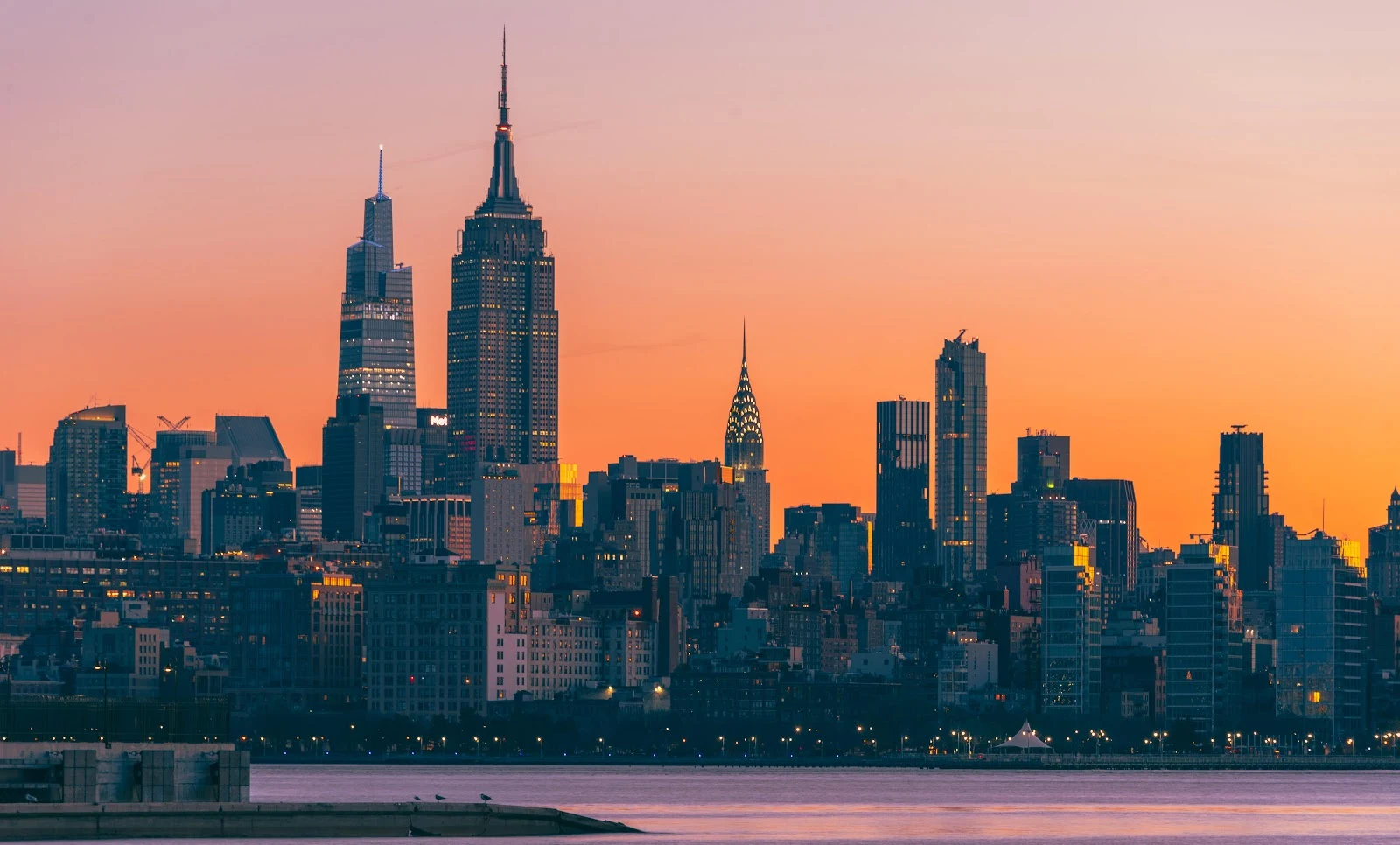 New York City Skyline At Sunset - Cityscape Photography 5K Wallpaper (5926x3578)