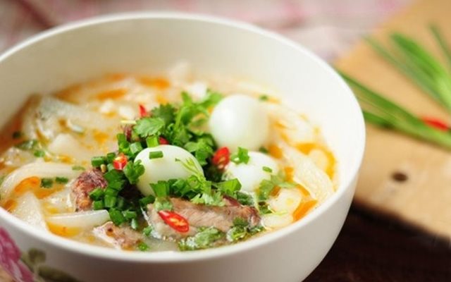 Bánh Canh Trứng Cút