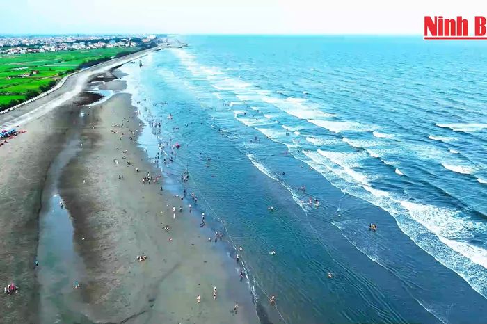 Đánh thức tiềm năng du lịch biển Ninh Bình - Báo Ninh Bình