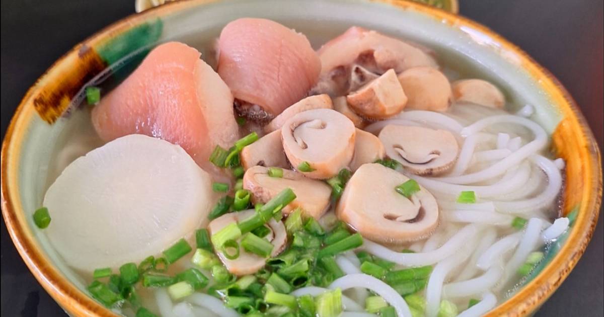Bún đuôi heo nấm rơm