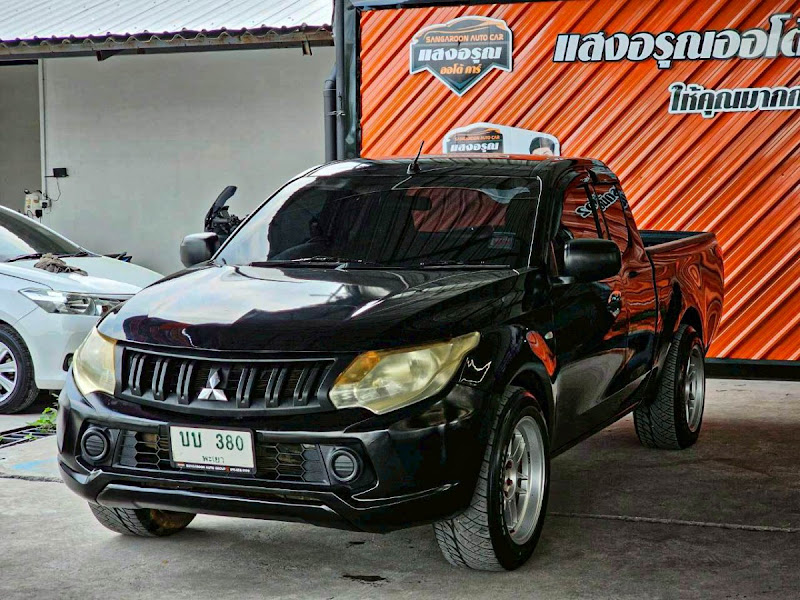 MITSUBISHI TRITON