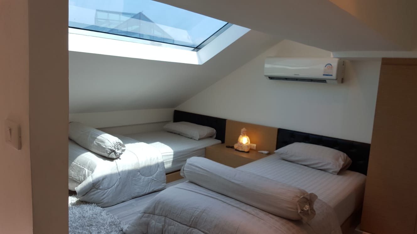 Paradise  Beach Condo - 1 Bed, Floor 2 11