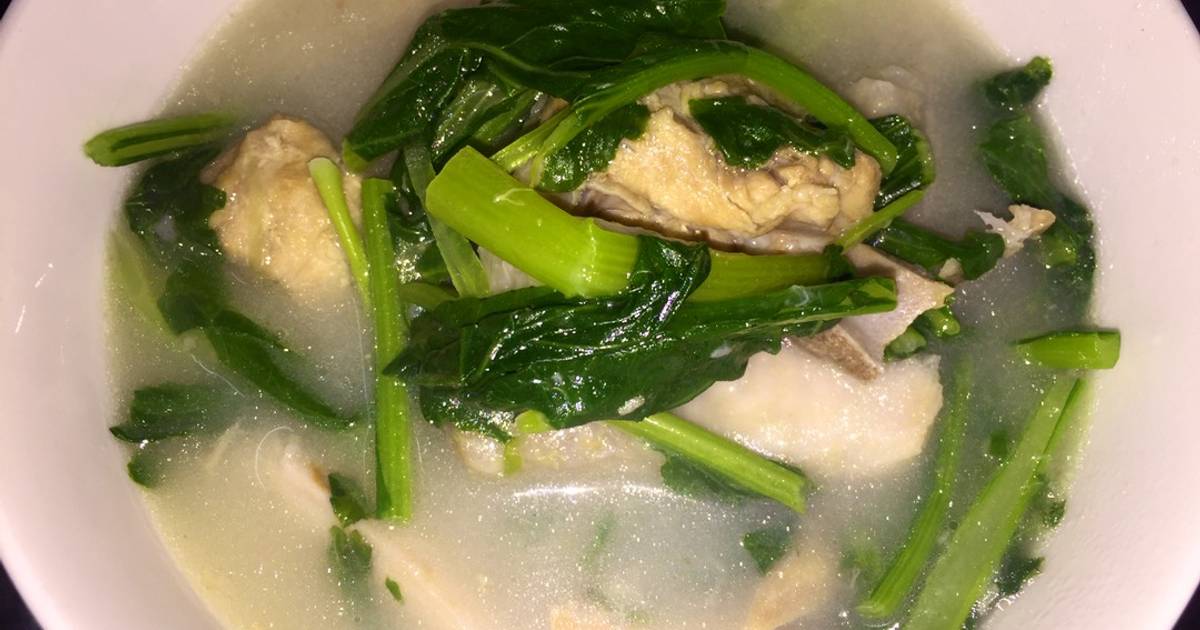 Canh khoai môn hầm xương