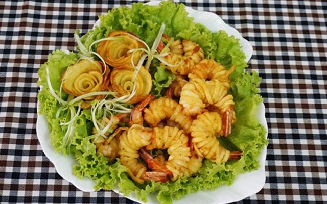 Tôm Cuộn Khoai Tây Chiên Giòn