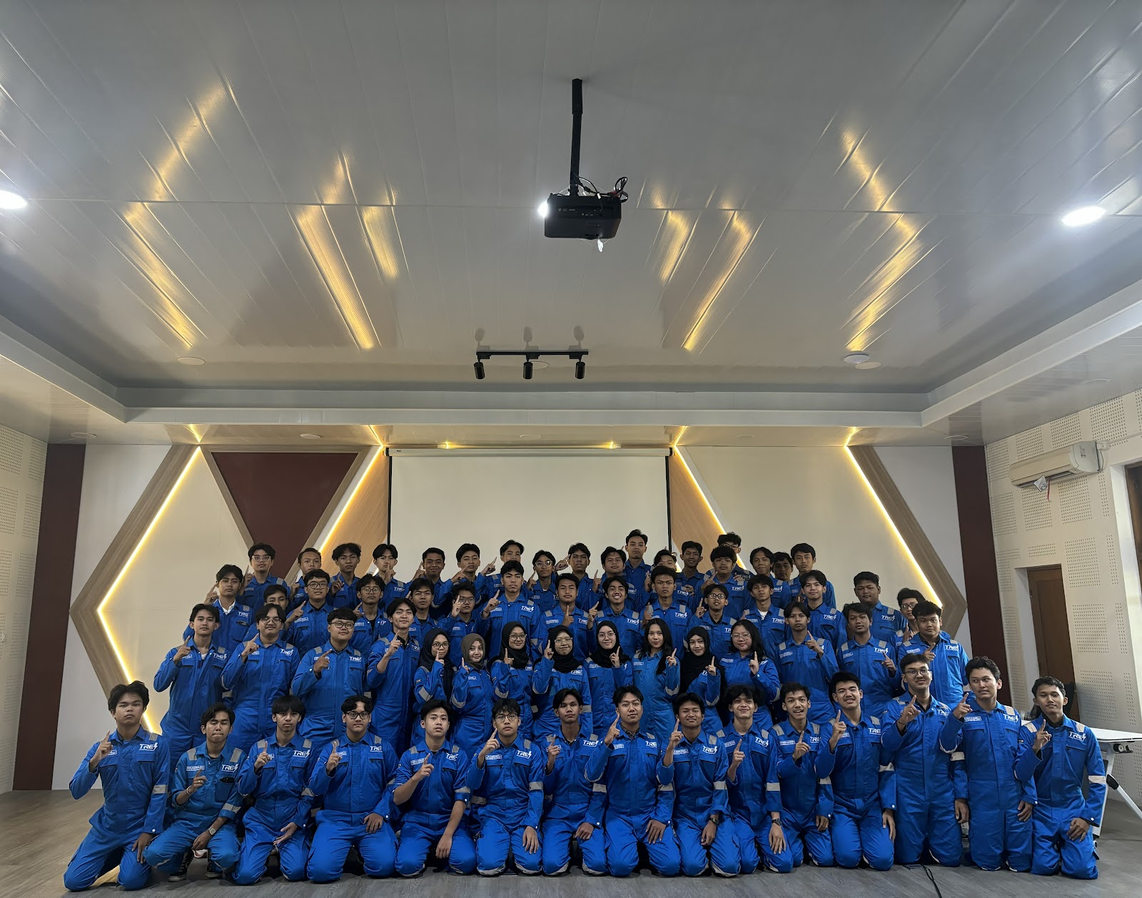 Foto bersama IGNITE 2025