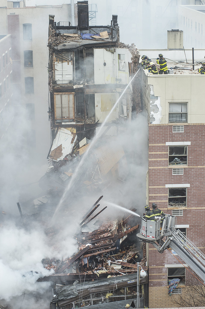 Delhi Satya Niketan building collapse claims seven lives