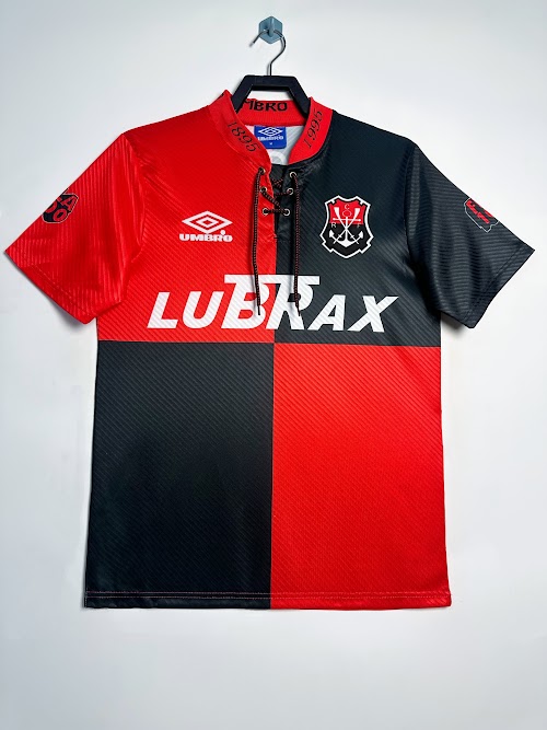 Camiseta local del Flamengo de 1995, edición del centenario.jpeg