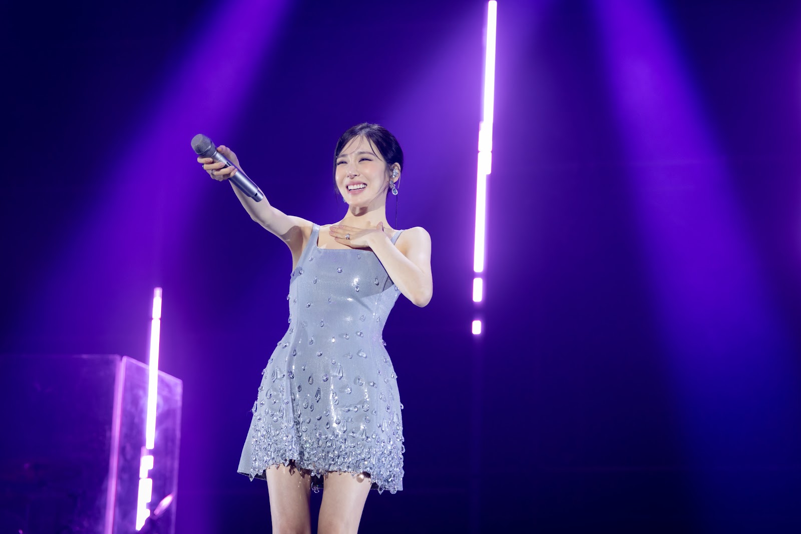 “ทิฟฟานี ยัง” โชว์เสน่ห์ควีนโวคอล! สะกดใจแฟนคลับไทย  เติมเต็มค่ำคืนแห่งความสุข ในคอนเสิร์ตเดี่ยว   “Edge of Calm Tour in Bangkok” ภาพที่ 10