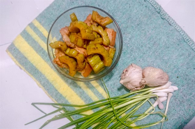 Thịt Ba Chỉ Kho Khổ Qua Nước Dừa