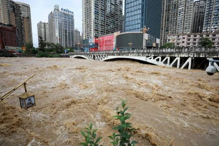[Video] Trung Quốc tiếp tục sơ tán hơn 16.000 người do mưa lũ nghiêm trọng - Báo Nhân Dân