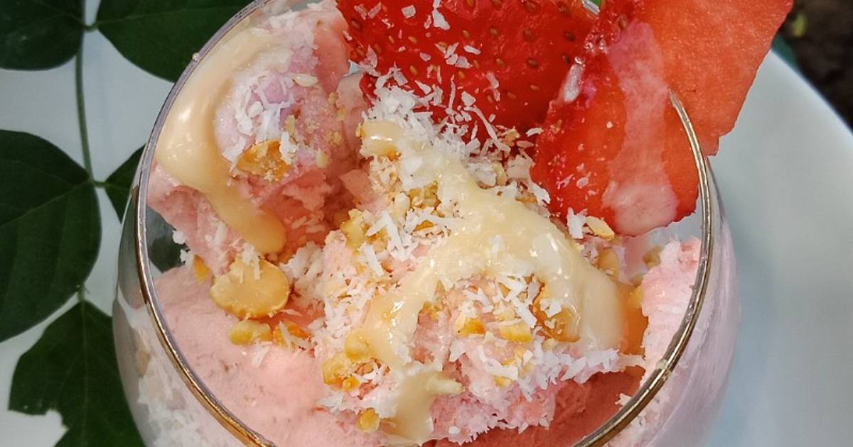 Kem dâu tây đơn giản tại nhà