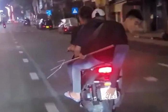 Tai nạn giao thông 7/5: Băng qua đường sắt không có lối mở, người đàn ông bị tàu tông - Báo Xây Dựng