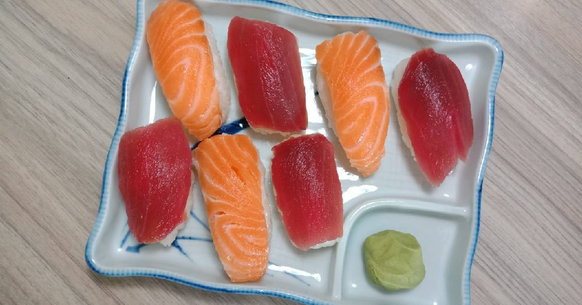 SAKE & MAGURO NIGIRI (Sushi cá hồi và cá ngừ)