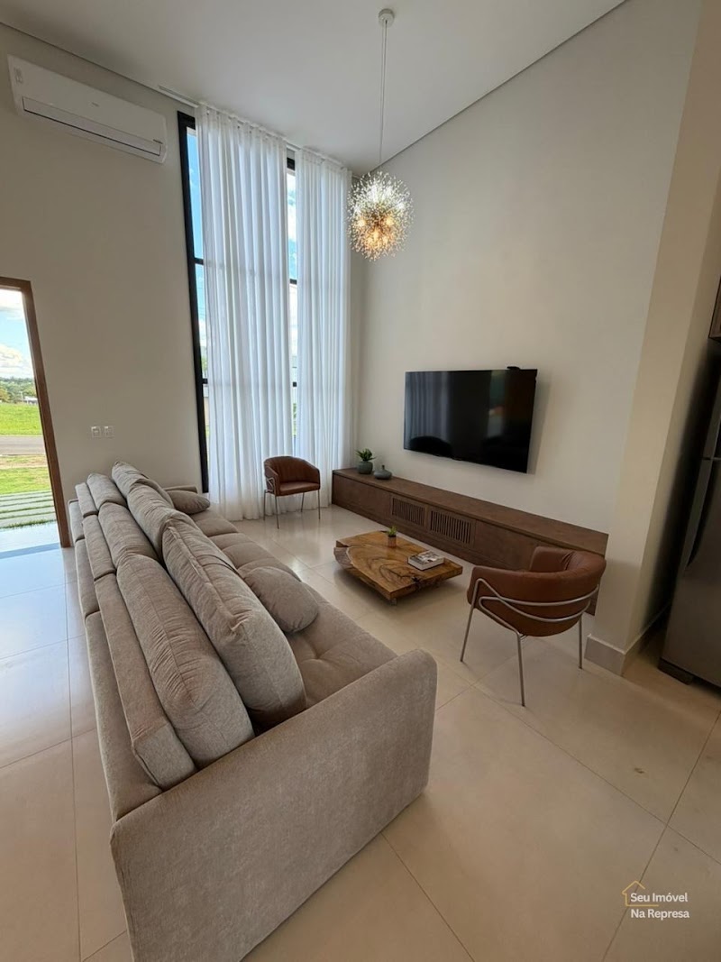 Foto 20 de Casa com 3 suítes à venda próximo ao restaurante Casa do Lago no Riviera 13
