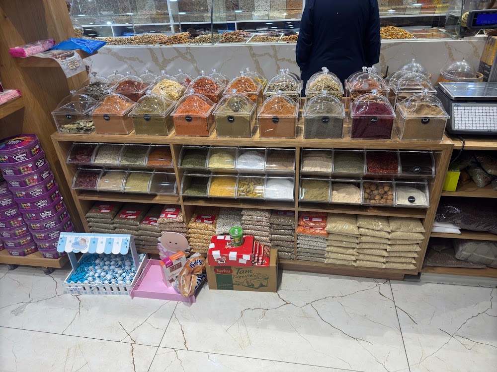 عمل واقعي